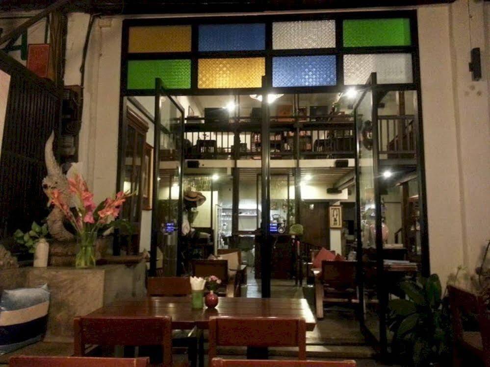 Oyo 391 Pat'S Klangviang Guesthouse Chiang Mai Exterior photo